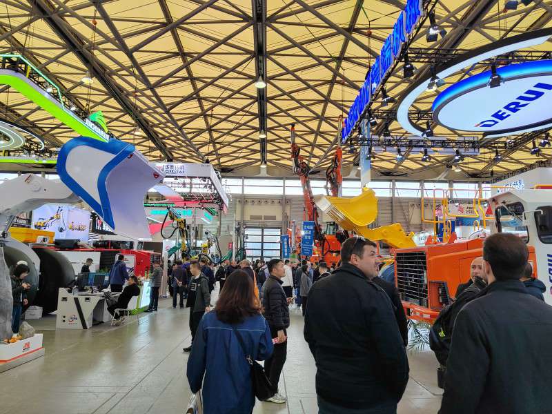 菲尼克斯礦山設(shè)備榮耀參展2025莫斯科國(guó)際礦業(yè)機(jī)械展覽會(huì)，攜手共創(chuàng)未來